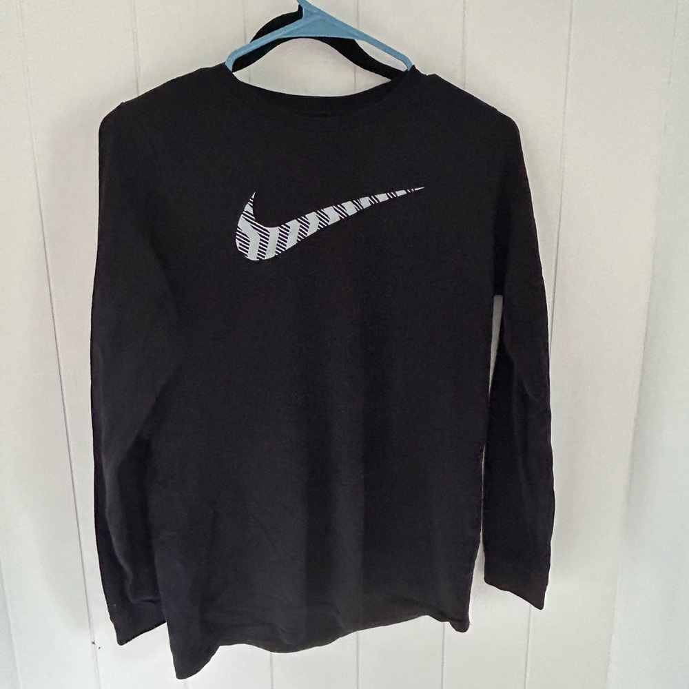 Nike long sleeve shirt